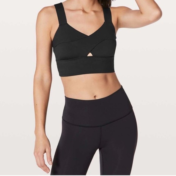 lululemon athletica Tops - Lululemon Wild Twist Bra Black Size 6 Longline Twist Front